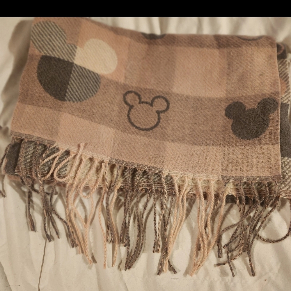 Checkered Scarf with Mouse Design. Vacay Must Have - Picture 2 of 2